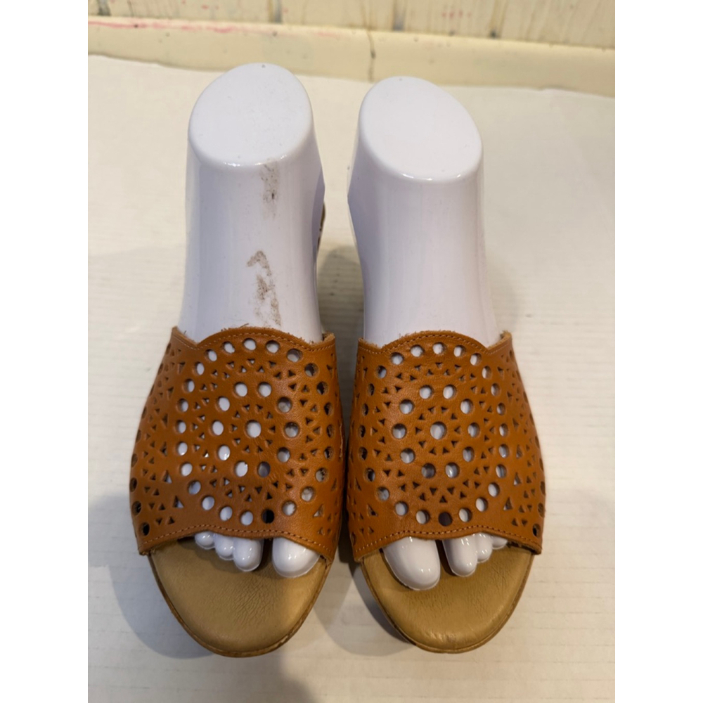 Spring Step Women Brown Perforated Wedge Sandals Size 8.5